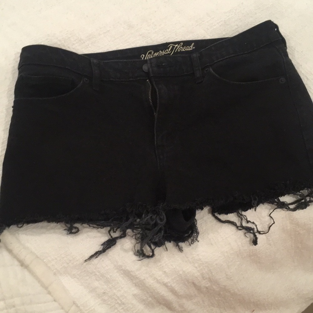 Black distressed shorts